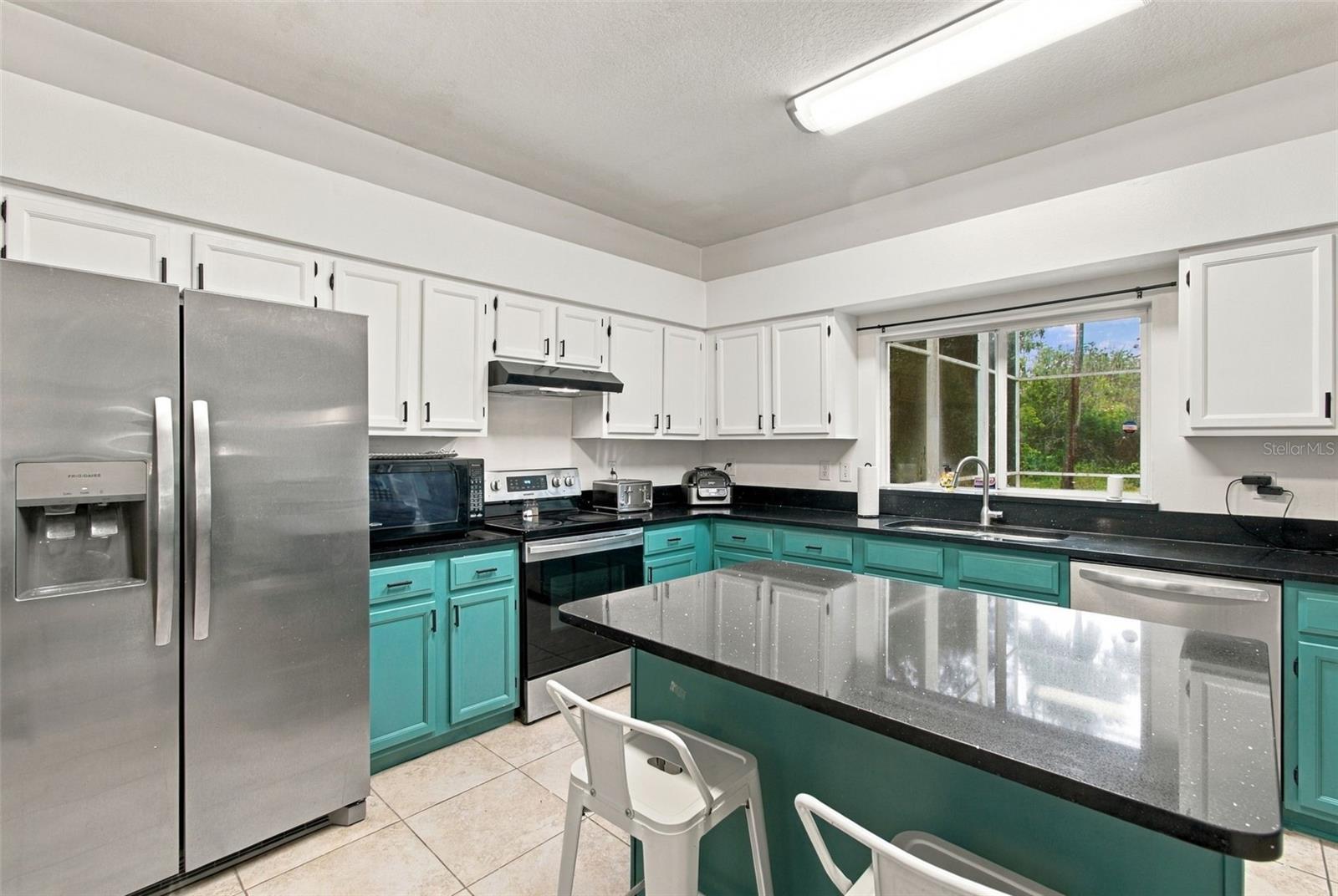8102 STONEFIELD