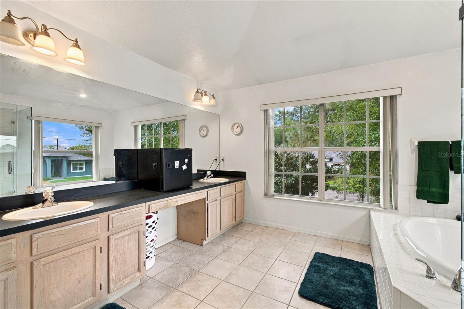 8102 STONEFIELD
