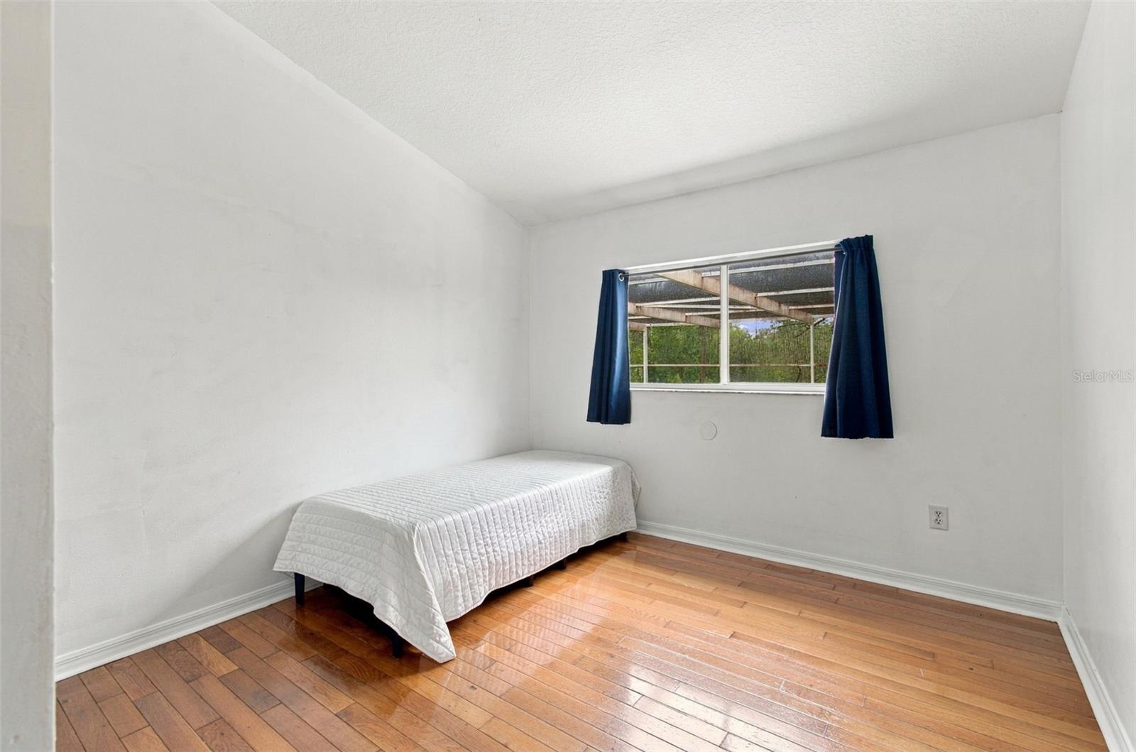 8102 STONEFIELD