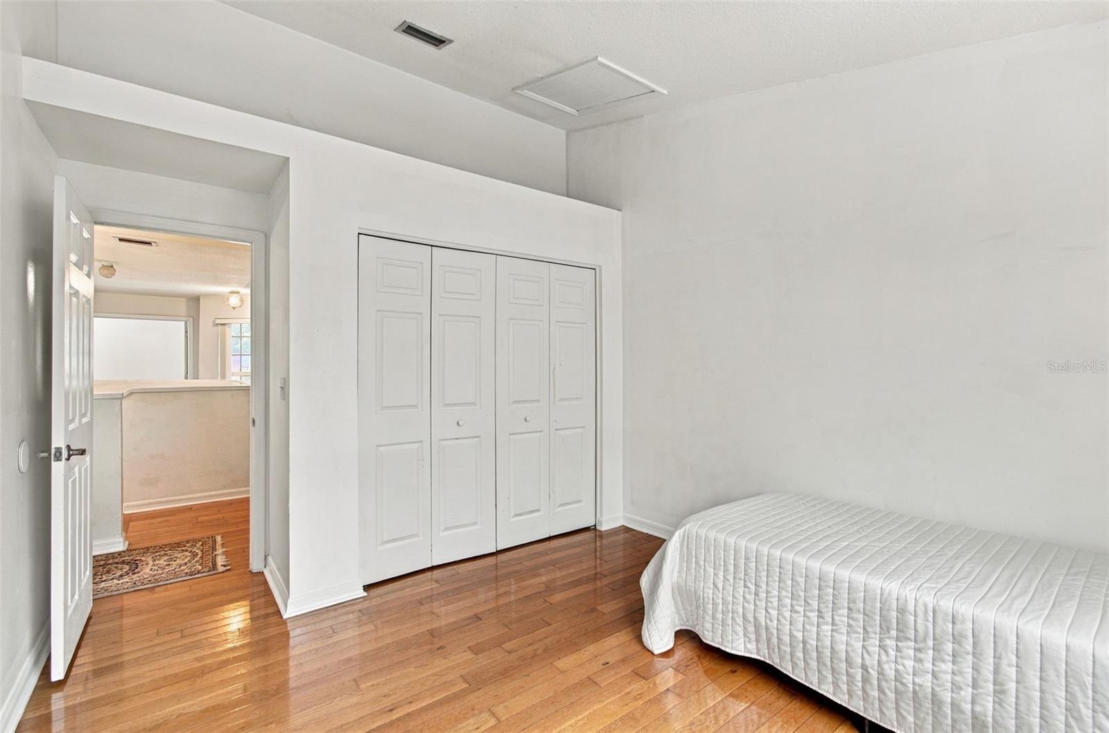 8102 STONEFIELD