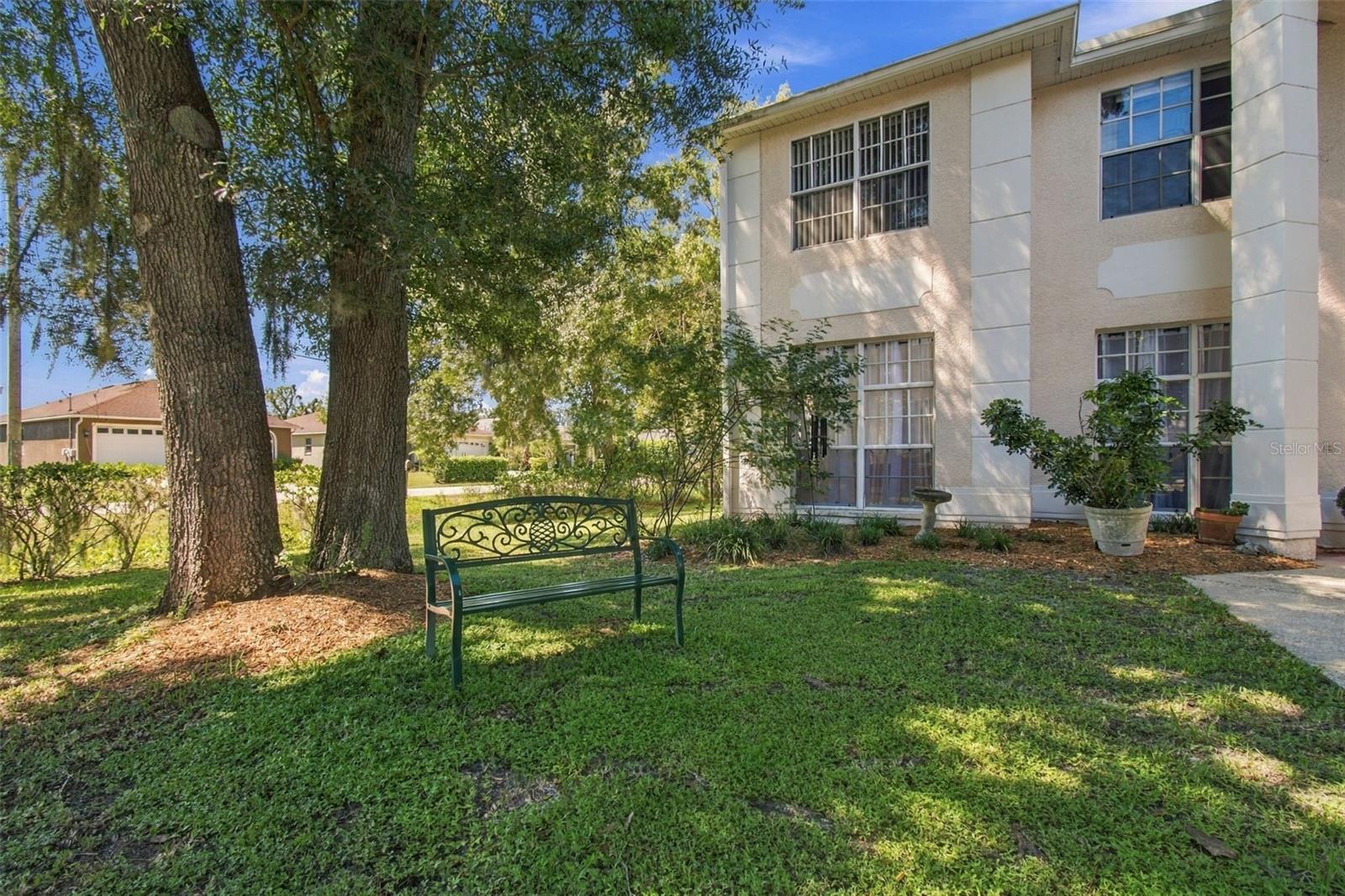 8102 STONEFIELD