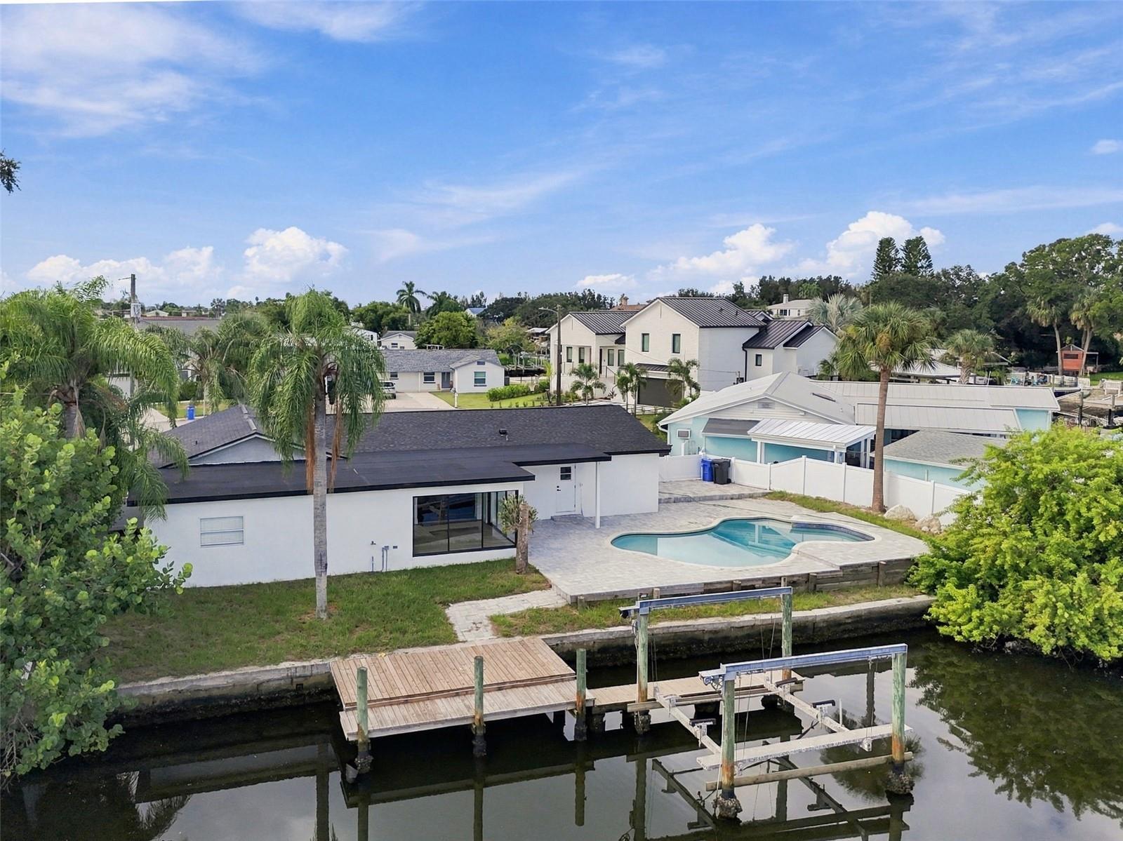 8725 THORNWOOD LN