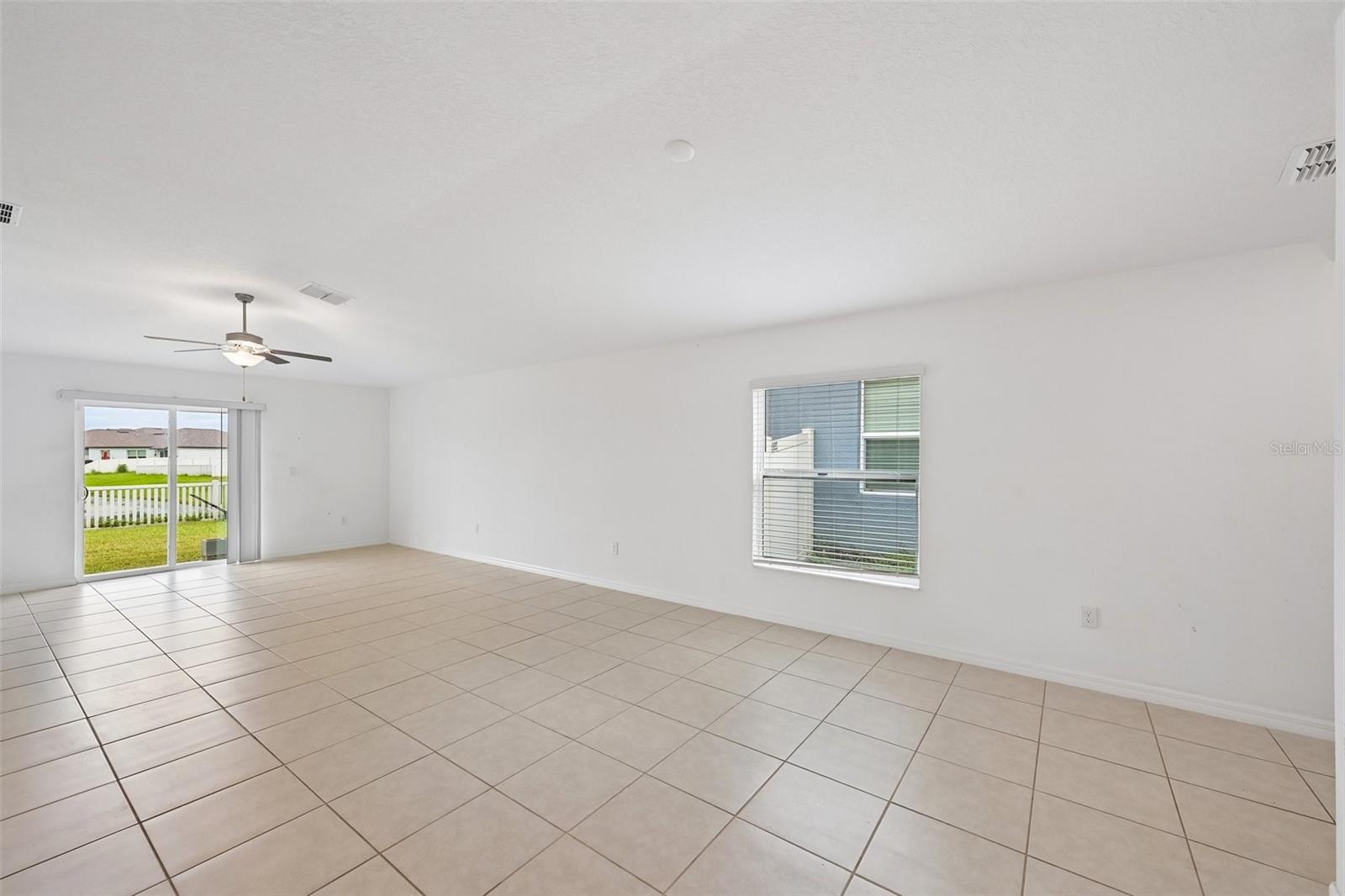 5517 BLUE AZURE DR
