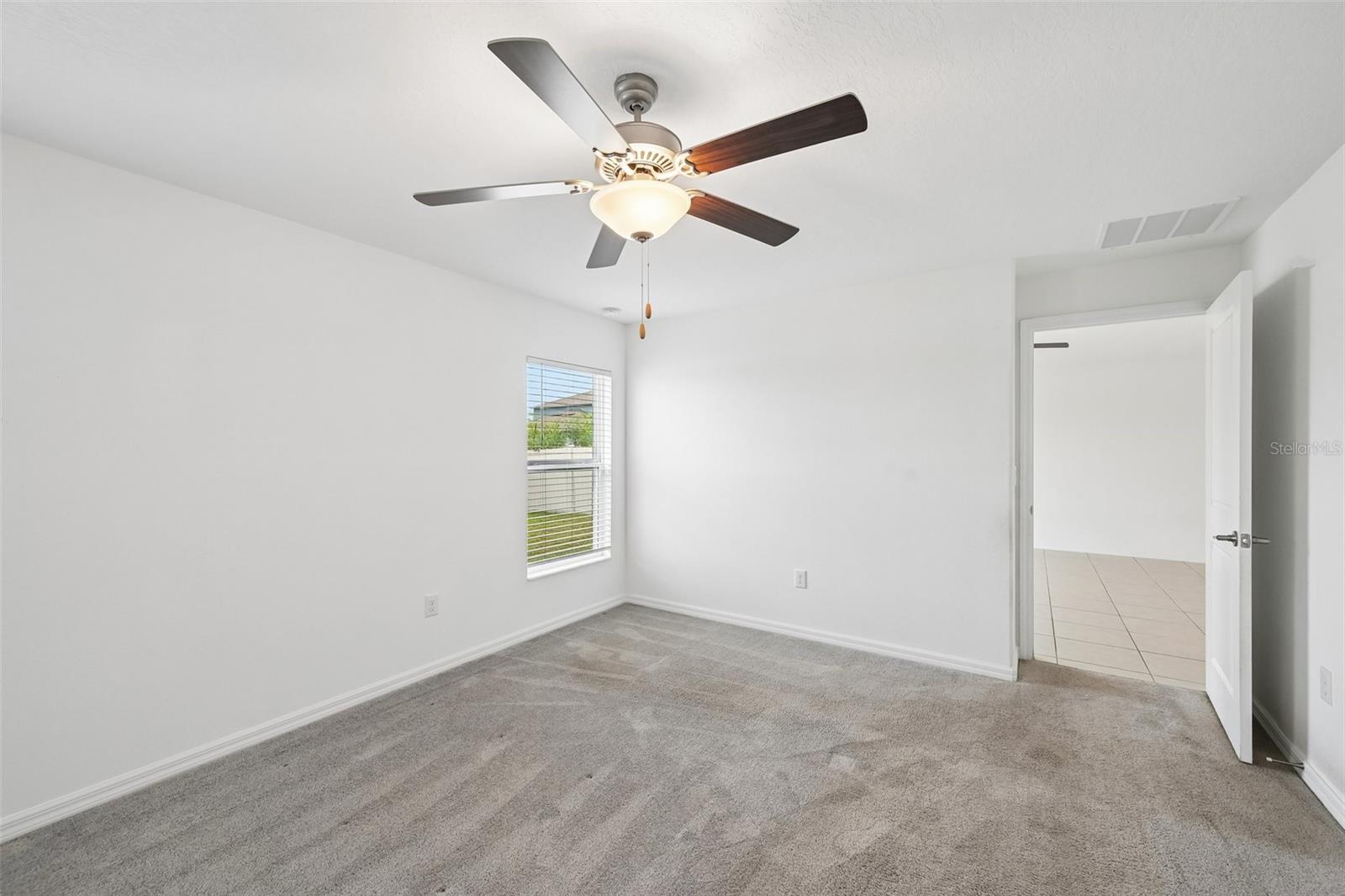5517 BLUE AZURE DR