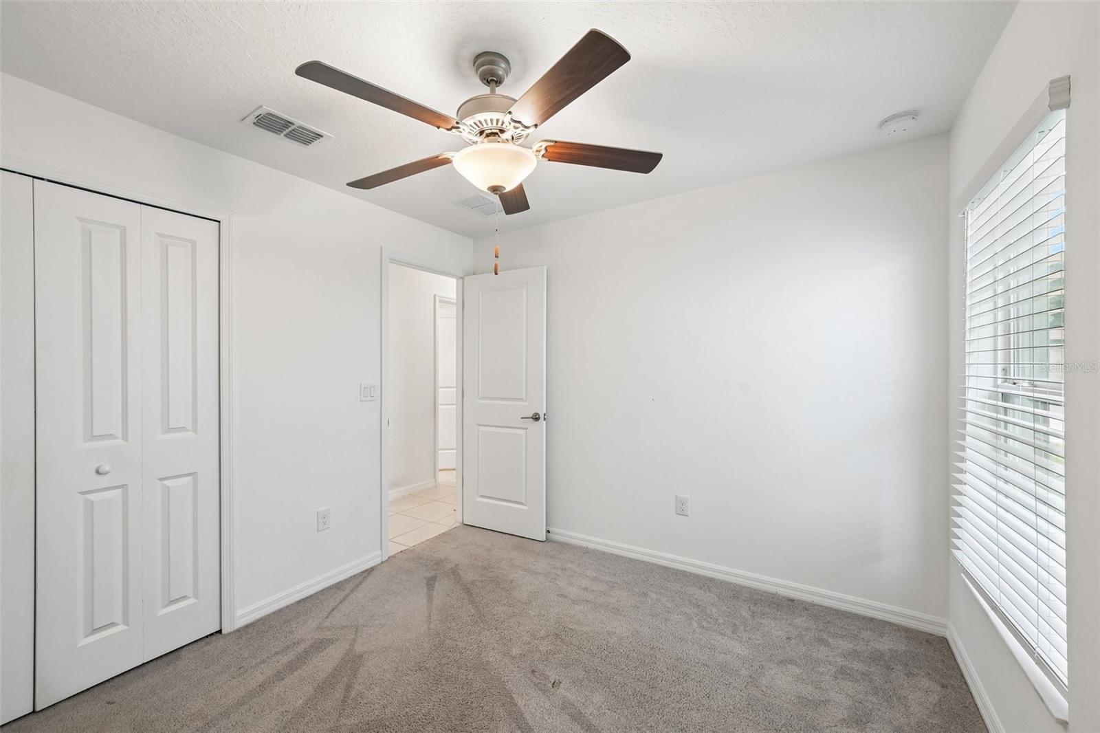 5517 BLUE AZURE DR
