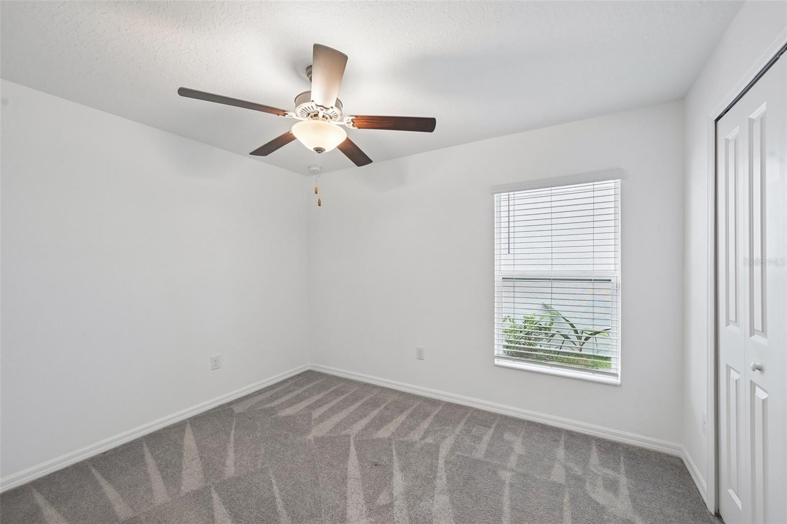 5517 BLUE AZURE DR