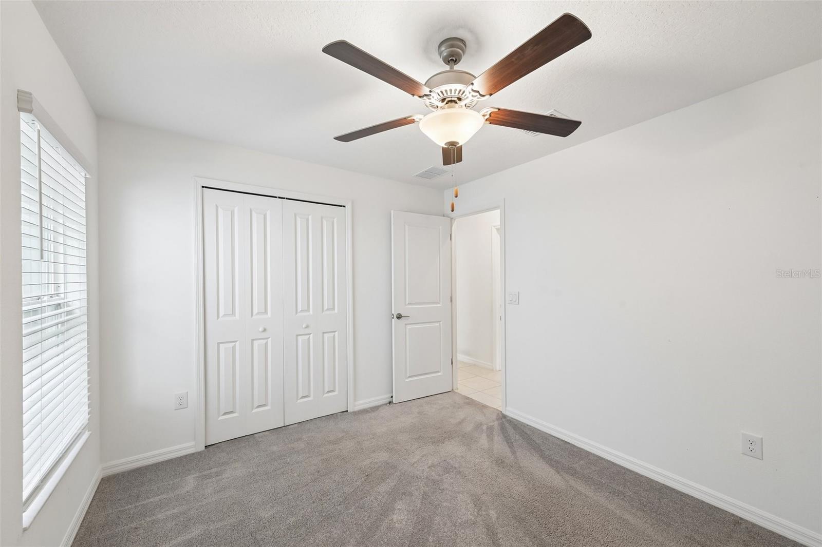 5517 BLUE AZURE DR