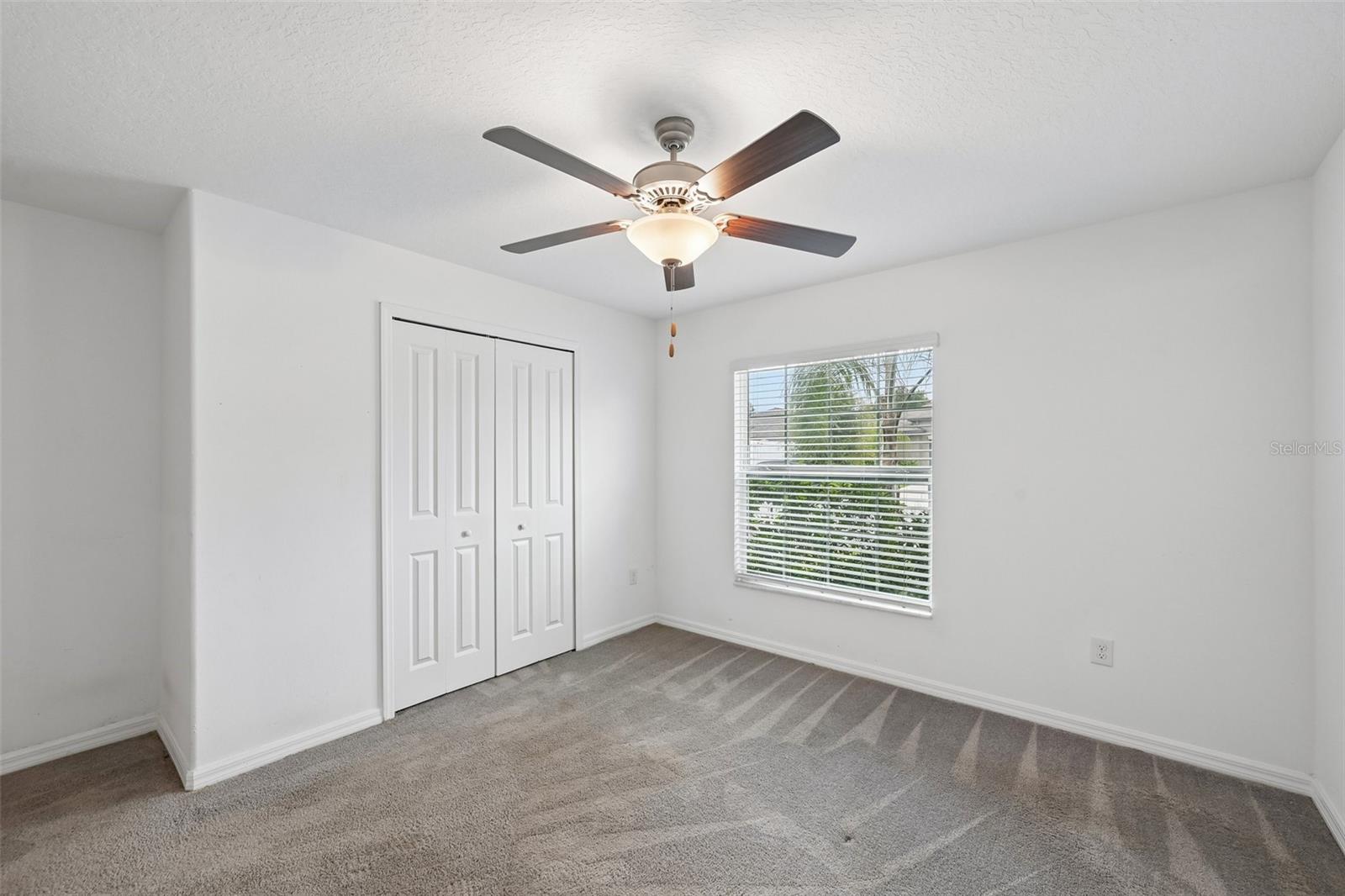 5517 BLUE AZURE DR