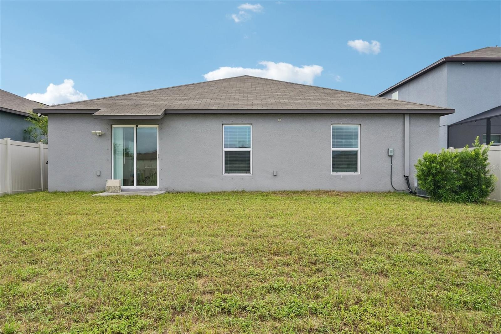 5517 BLUE AZURE DR