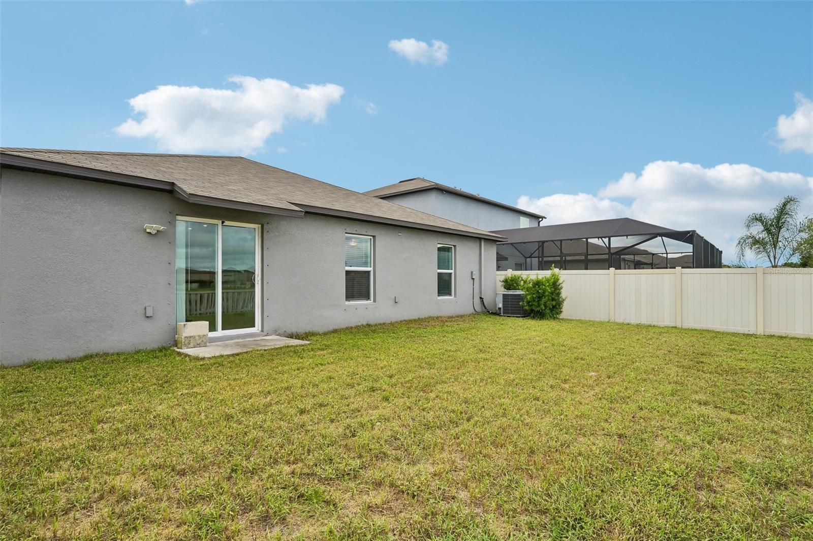 5517 BLUE AZURE DR