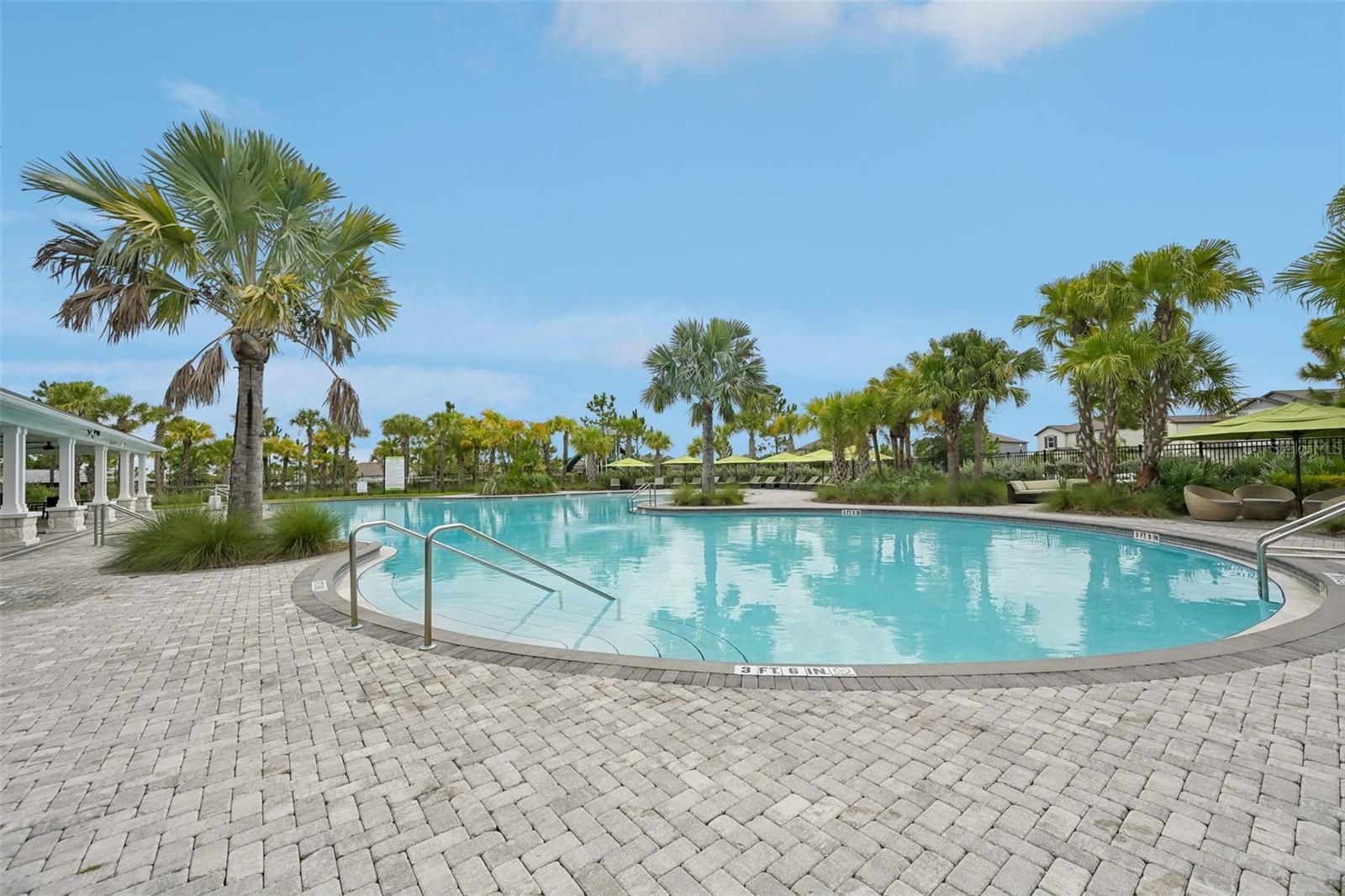 5517 BLUE AZURE DR