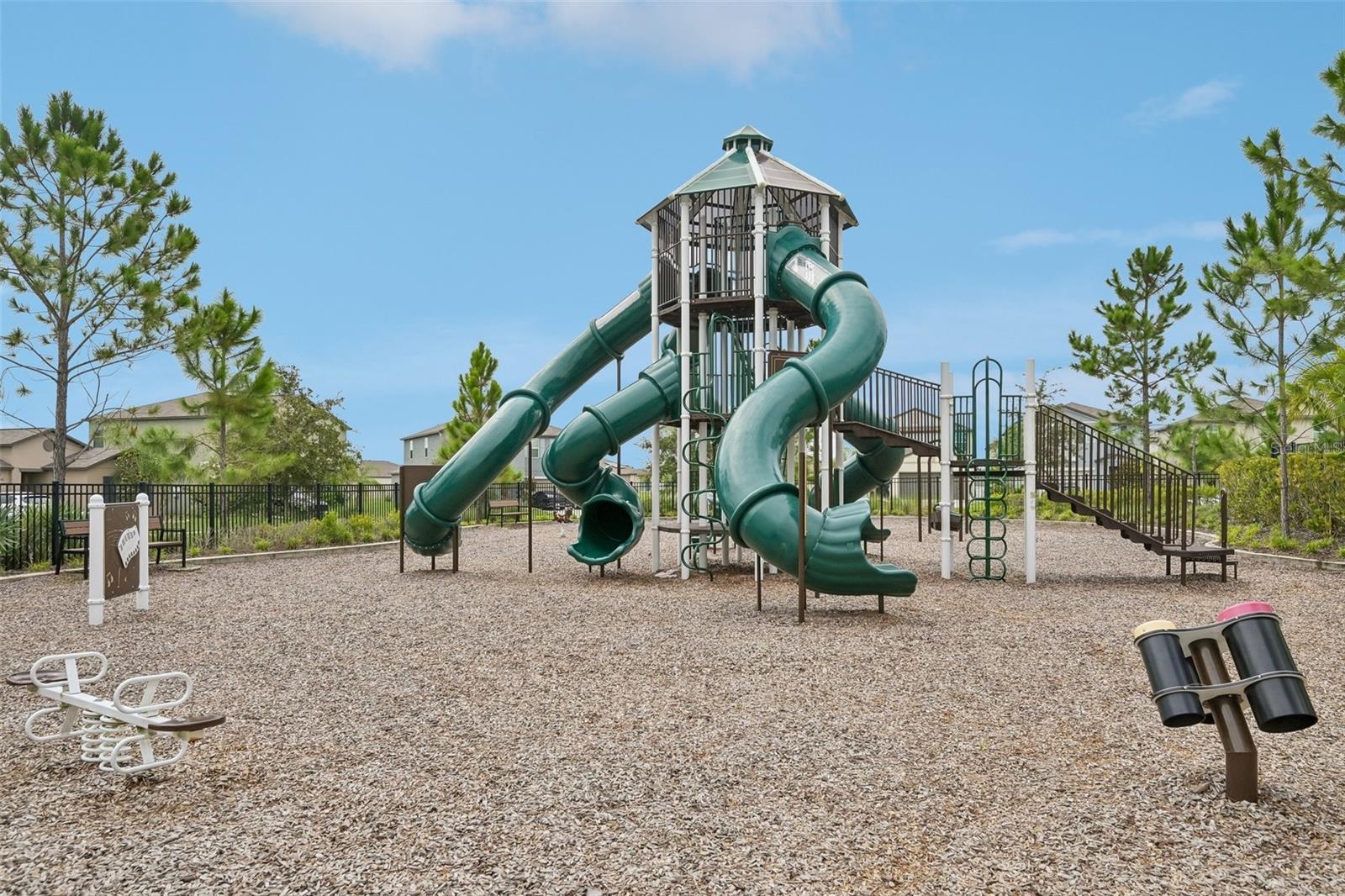 5517 BLUE AZURE DR