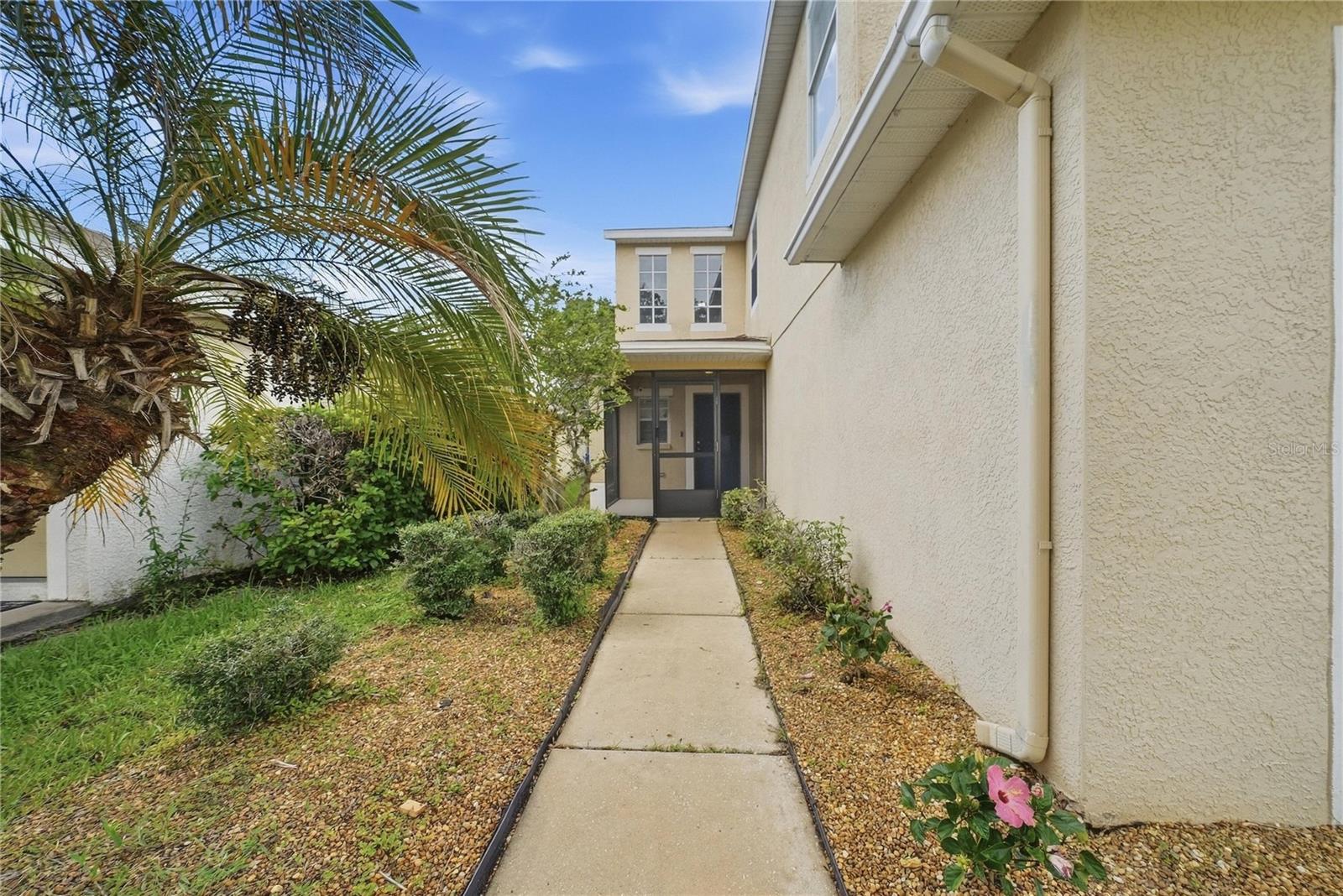 11441 CRESTLAKE VILLAGE