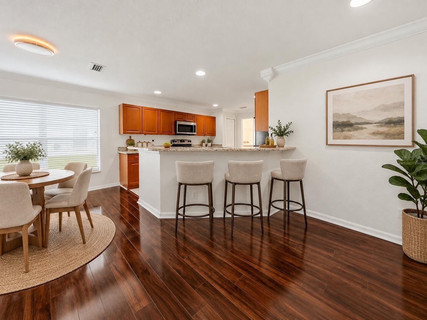 11441 CRESTLAKE VILLAGE