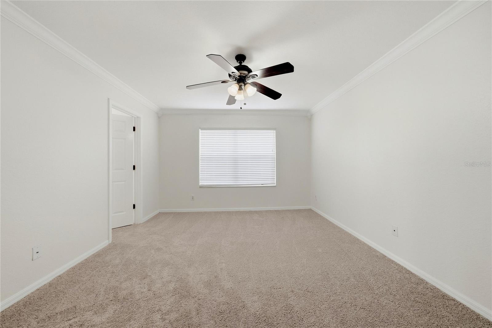 11441 CRESTLAKE VILLAGE