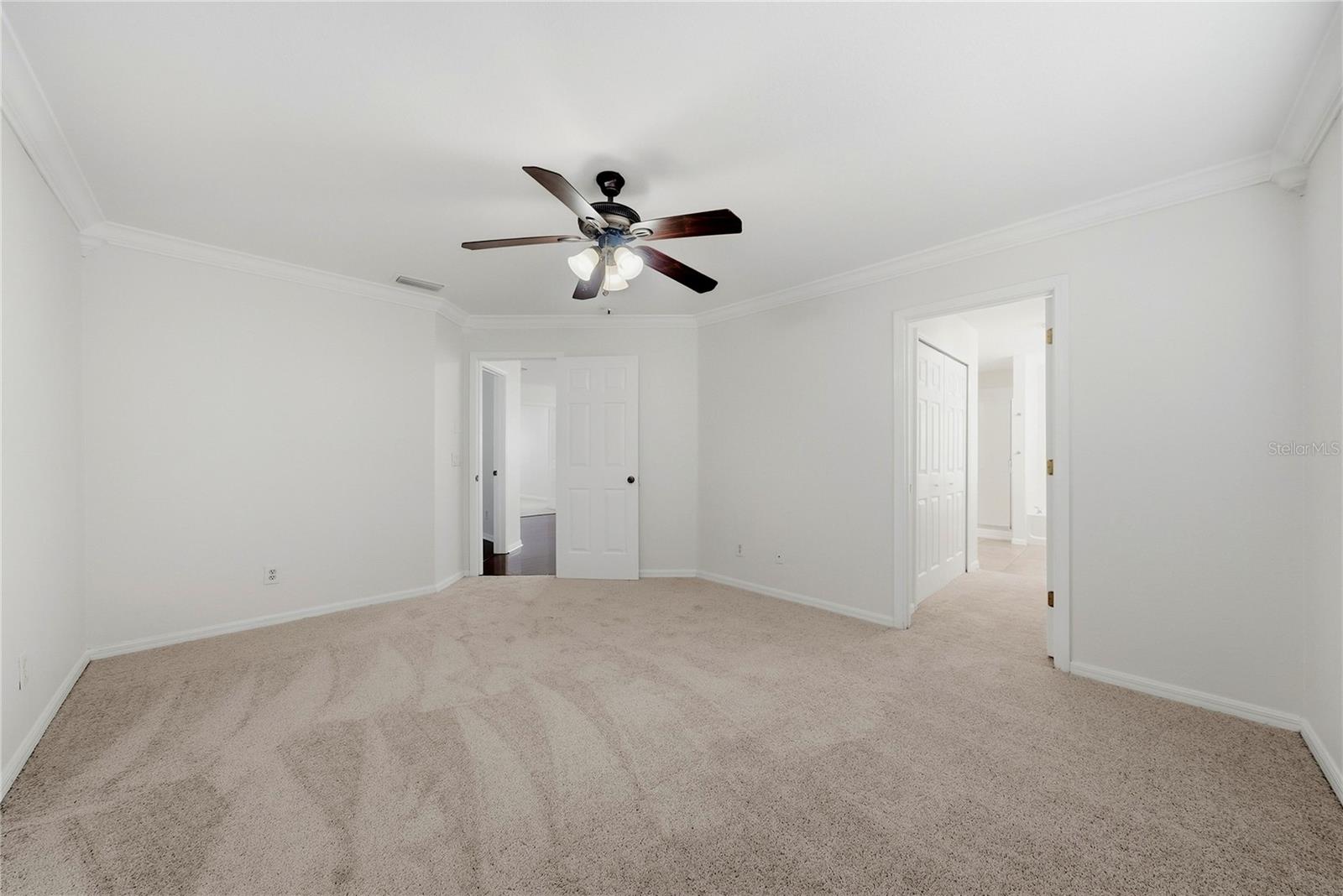 11441 CRESTLAKE VILLAGE