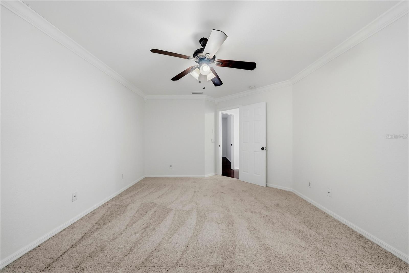 11441 CRESTLAKE VILLAGE