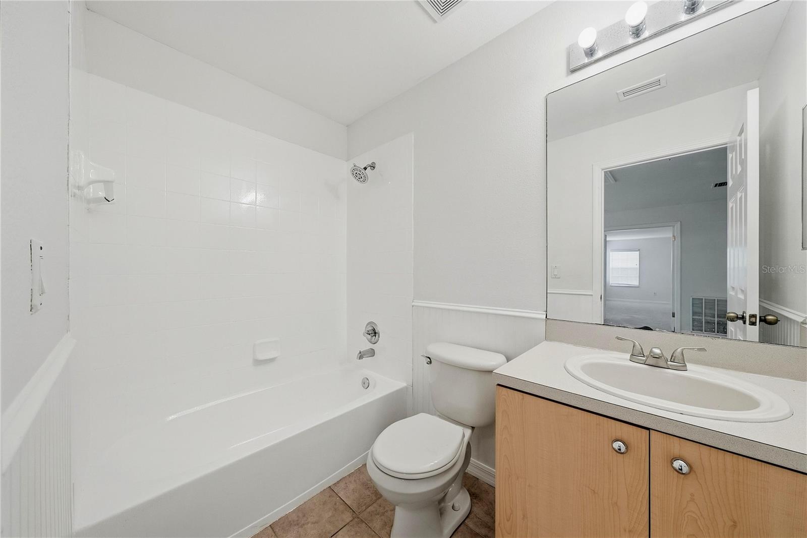 11441 CRESTLAKE VILLAGE