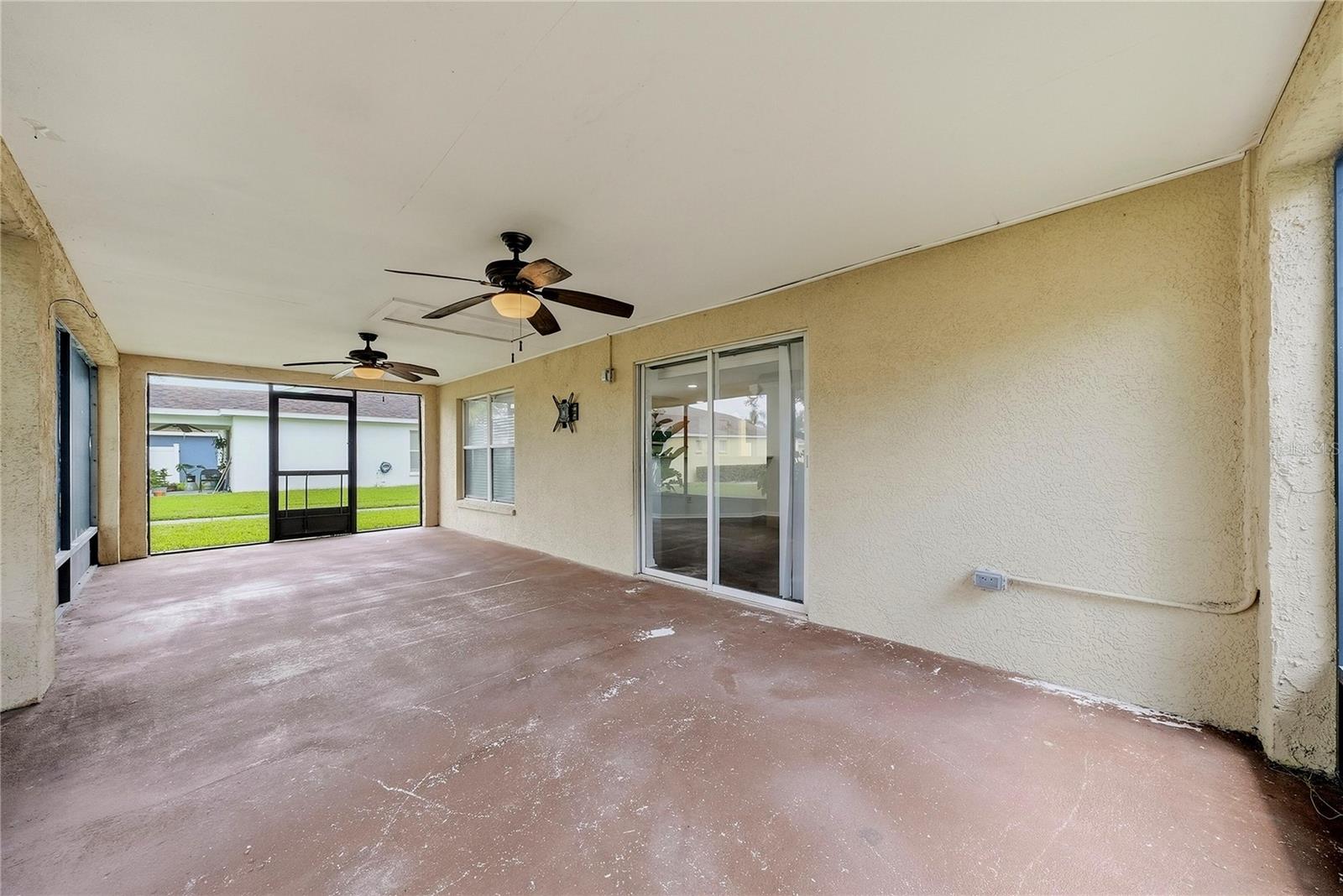 11441 CRESTLAKE VILLAGE
