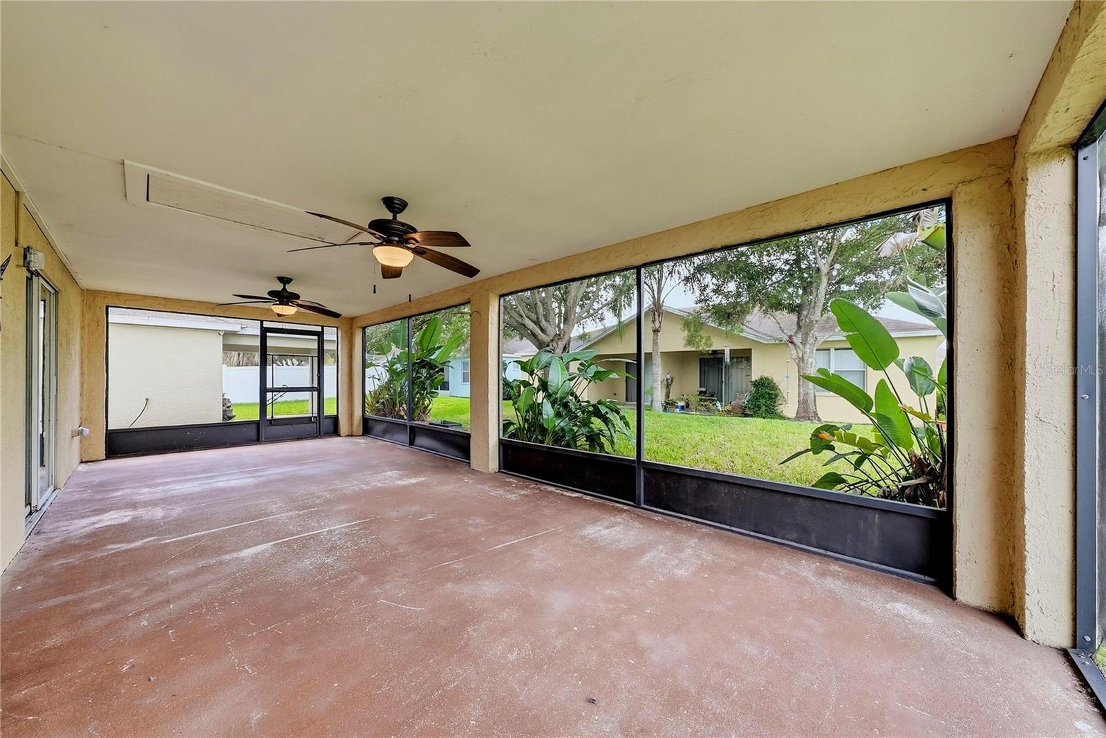 11441 CRESTLAKE VILLAGE