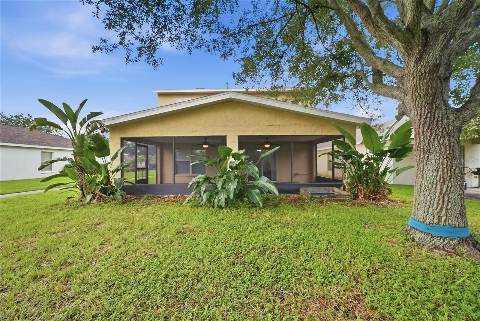 11441 CRESTLAKE VILLAGE
