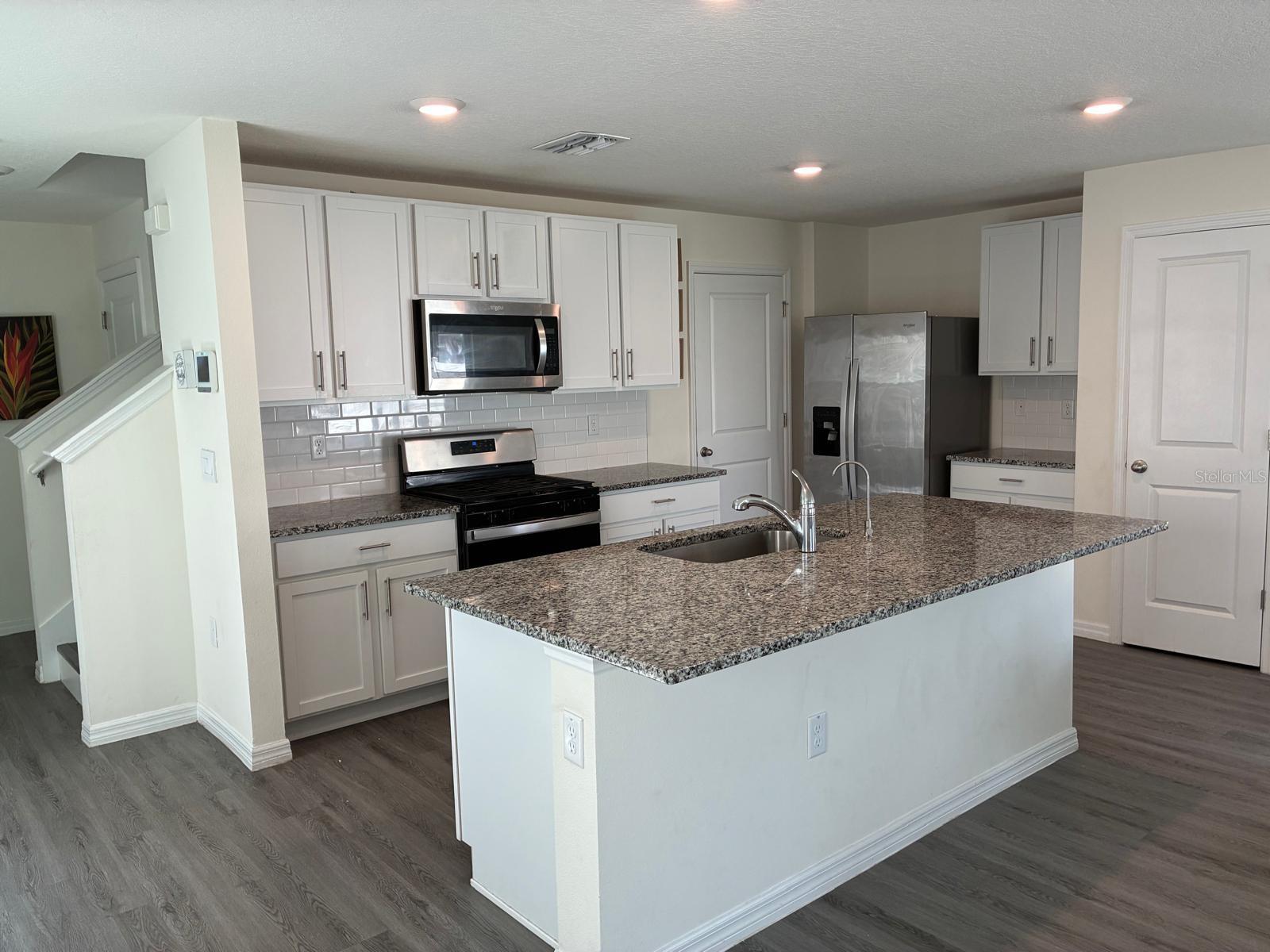 2598 HARDIN WAY