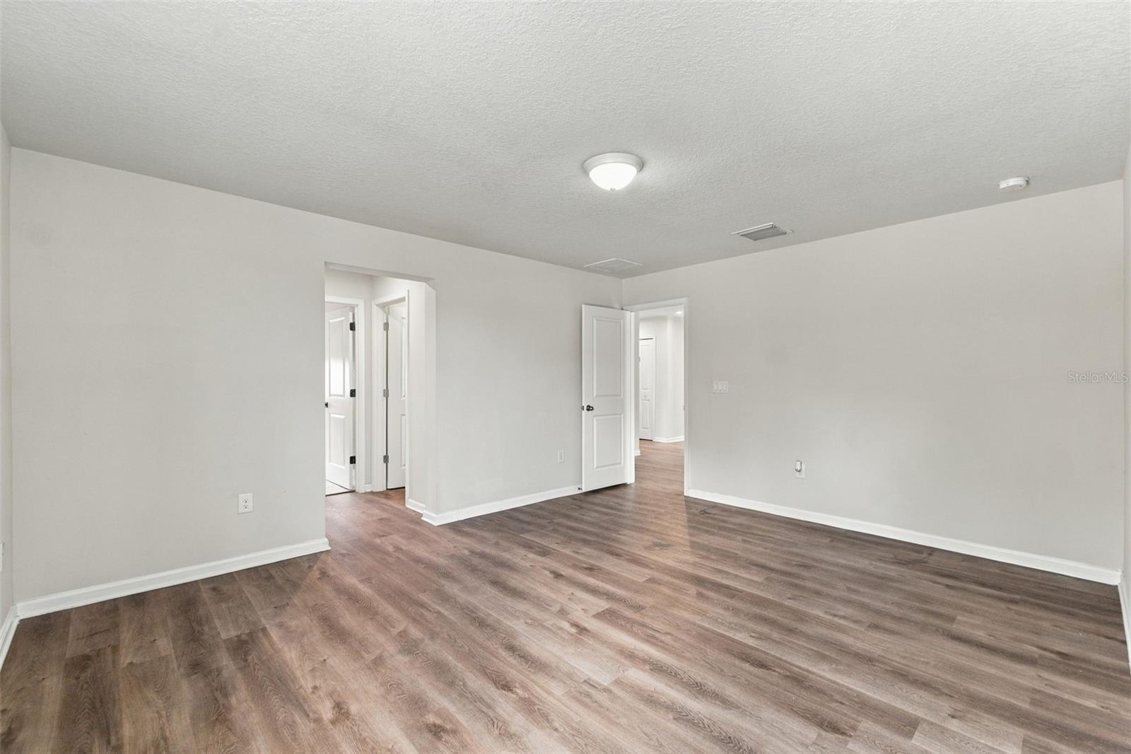 10646 HAWKS LANDING DR