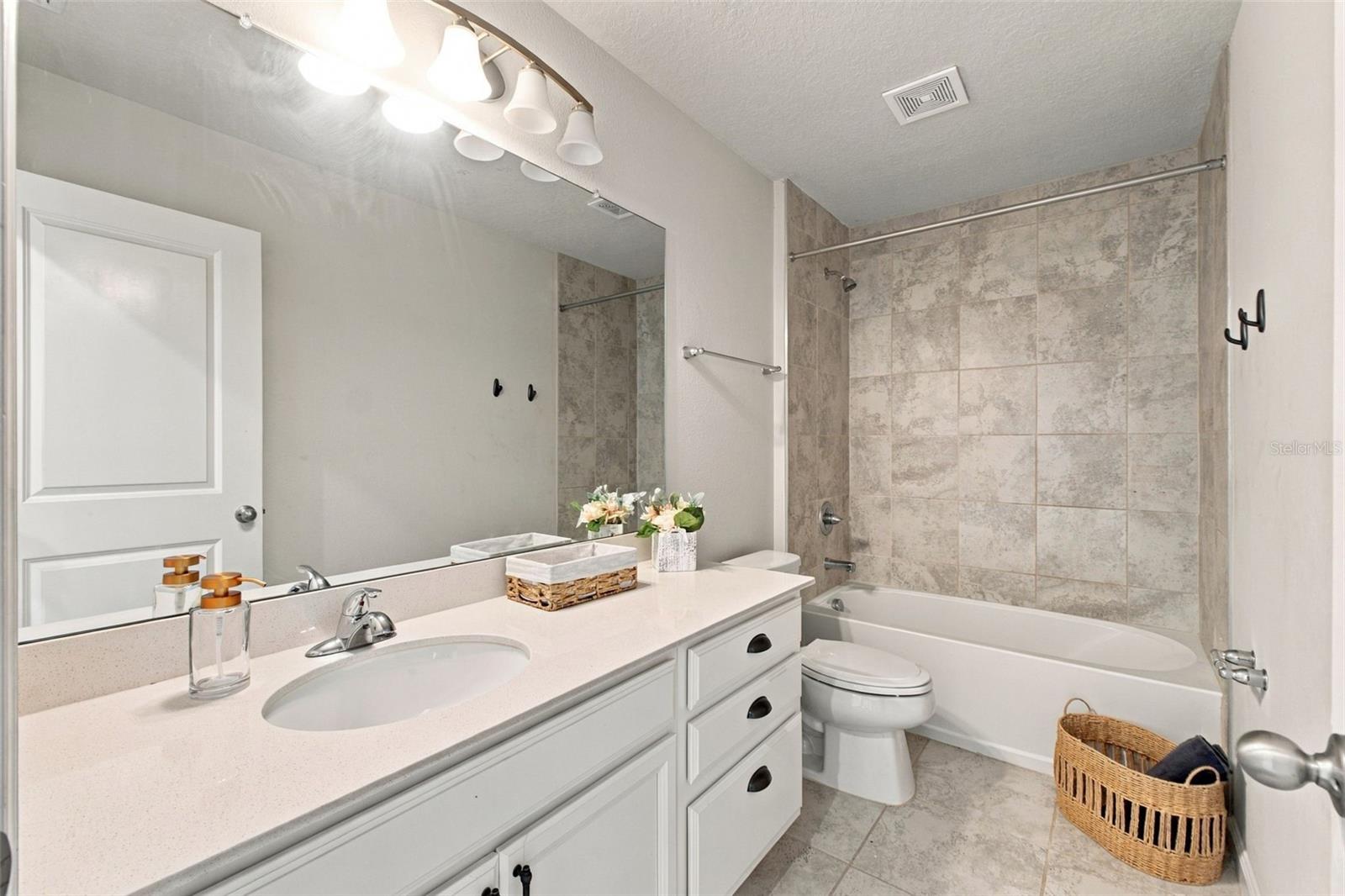10646 HAWKS LANDING DR