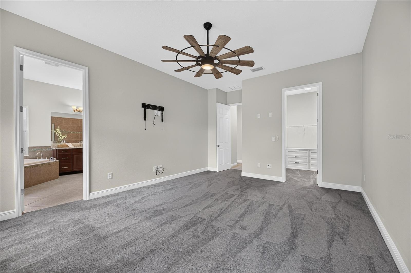 6419 SEASOUND DR