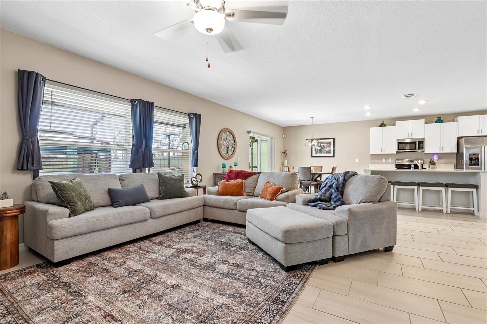 4048 CAPRI COAST DR