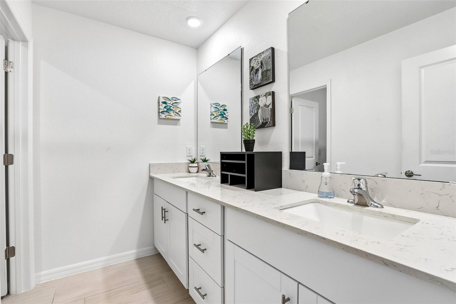 4048 CAPRI COAST DR