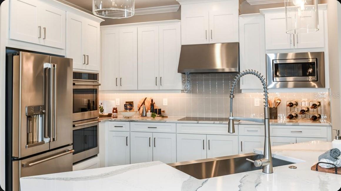 11169 MANOR HOUSE LN