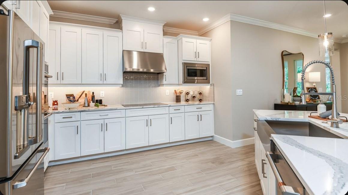 11169 MANOR HOUSE LN