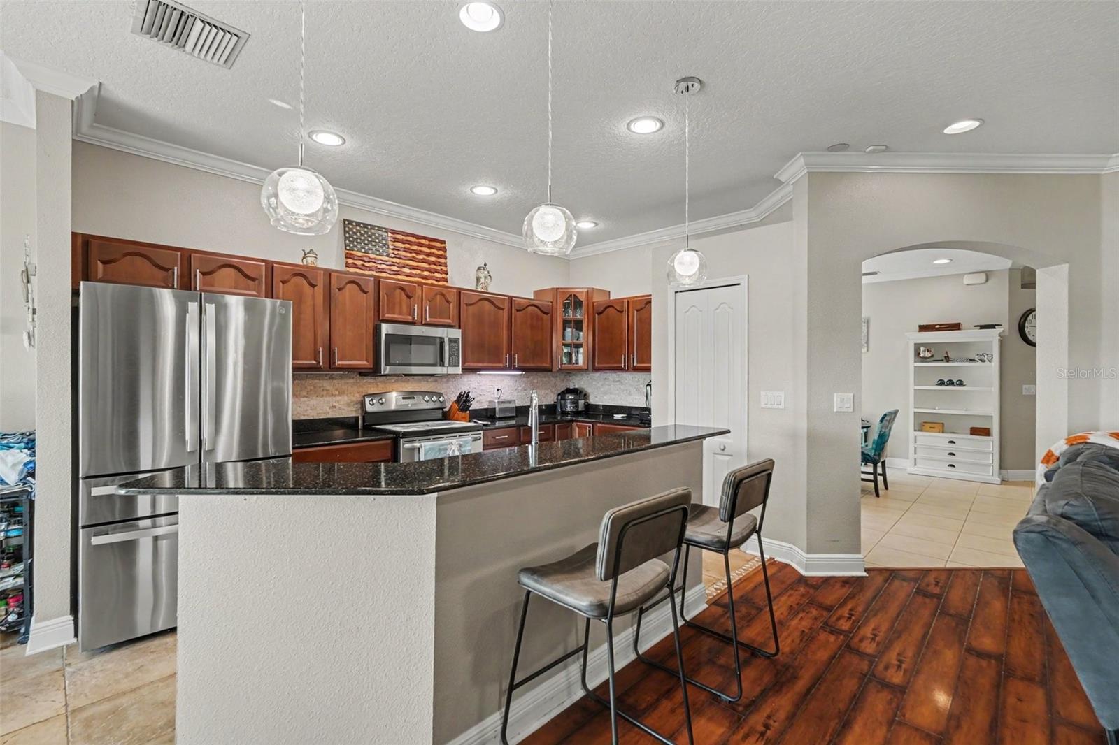 903 PARKER DEN DR