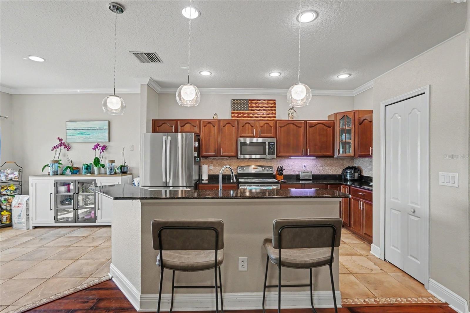 903 PARKER DEN DR