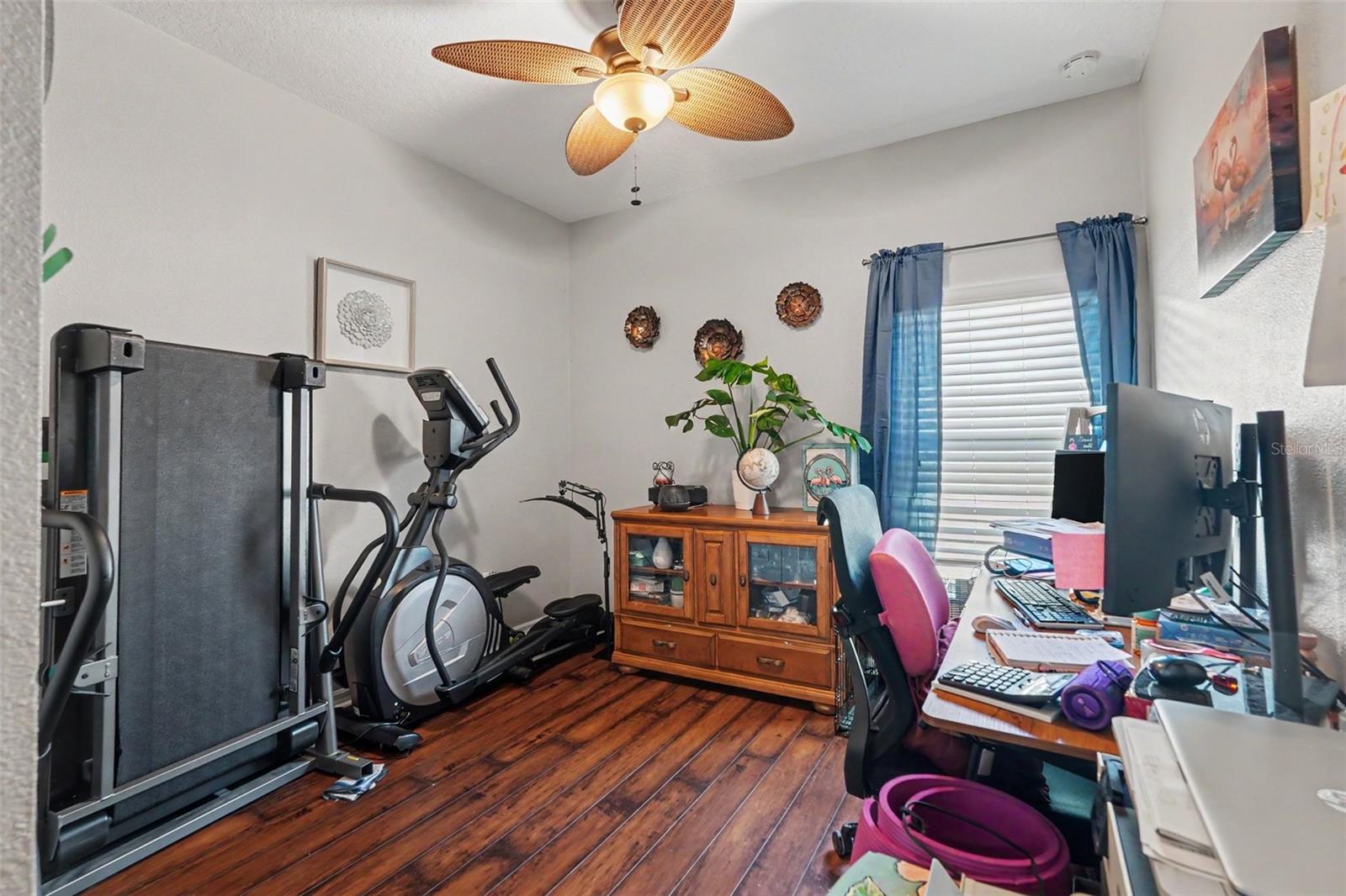 903 PARKER DEN DR