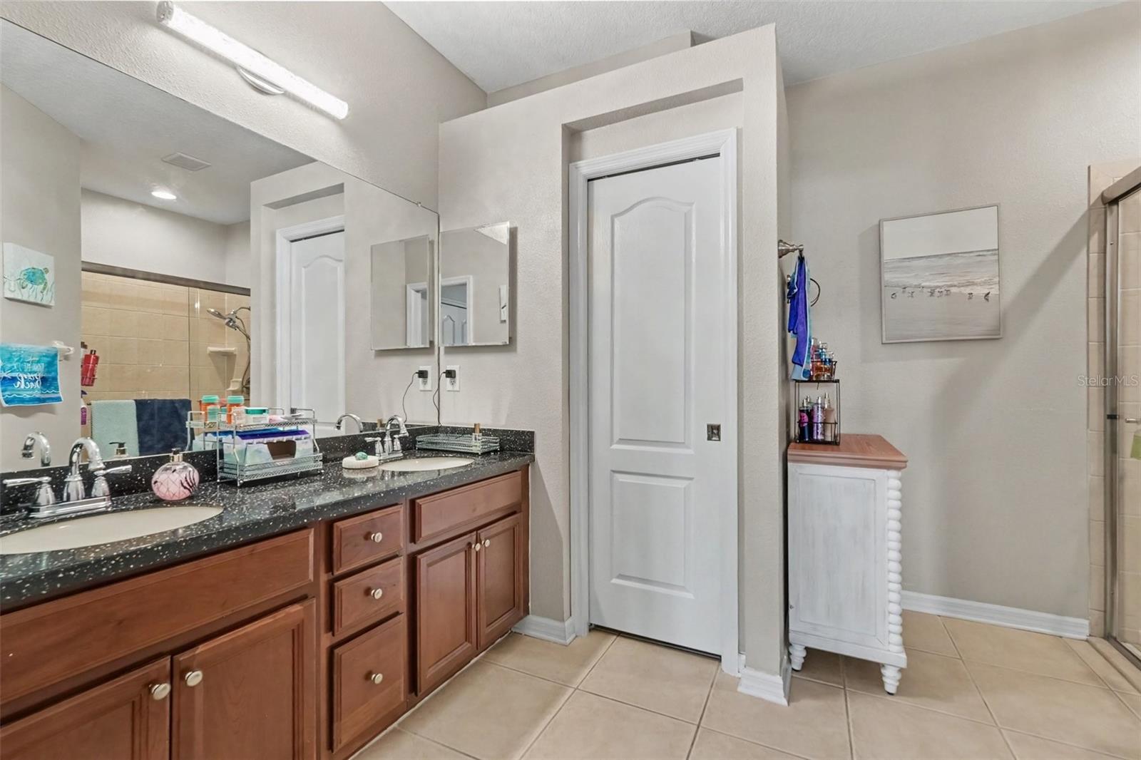 903 PARKER DEN DR