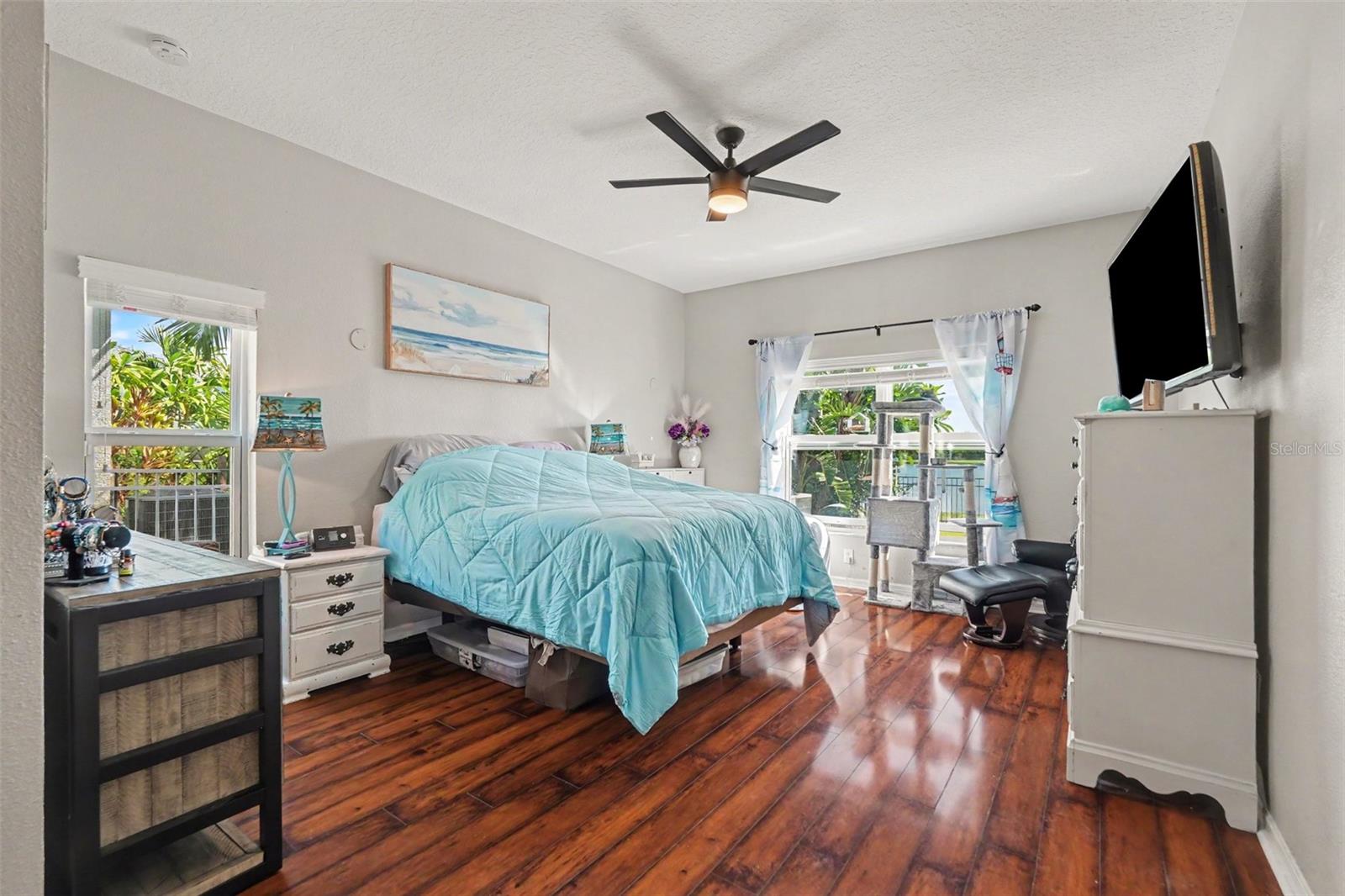 903 PARKER DEN DR