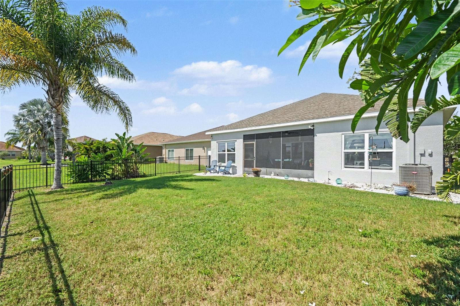 903 PARKER DEN DR