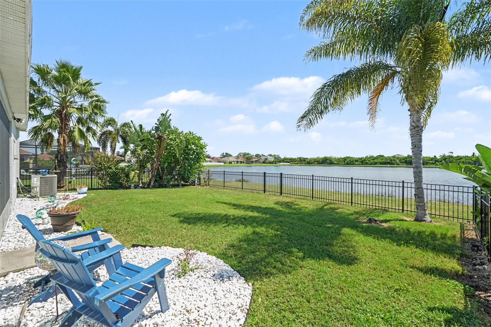 903 PARKER DEN DR