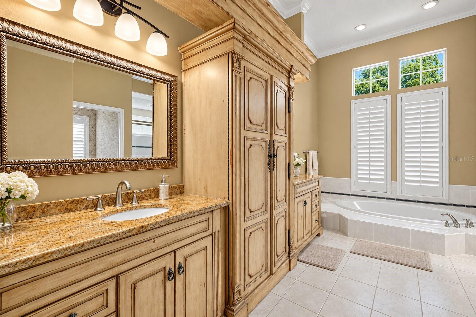 9108 WOODRIDGE RUN DR