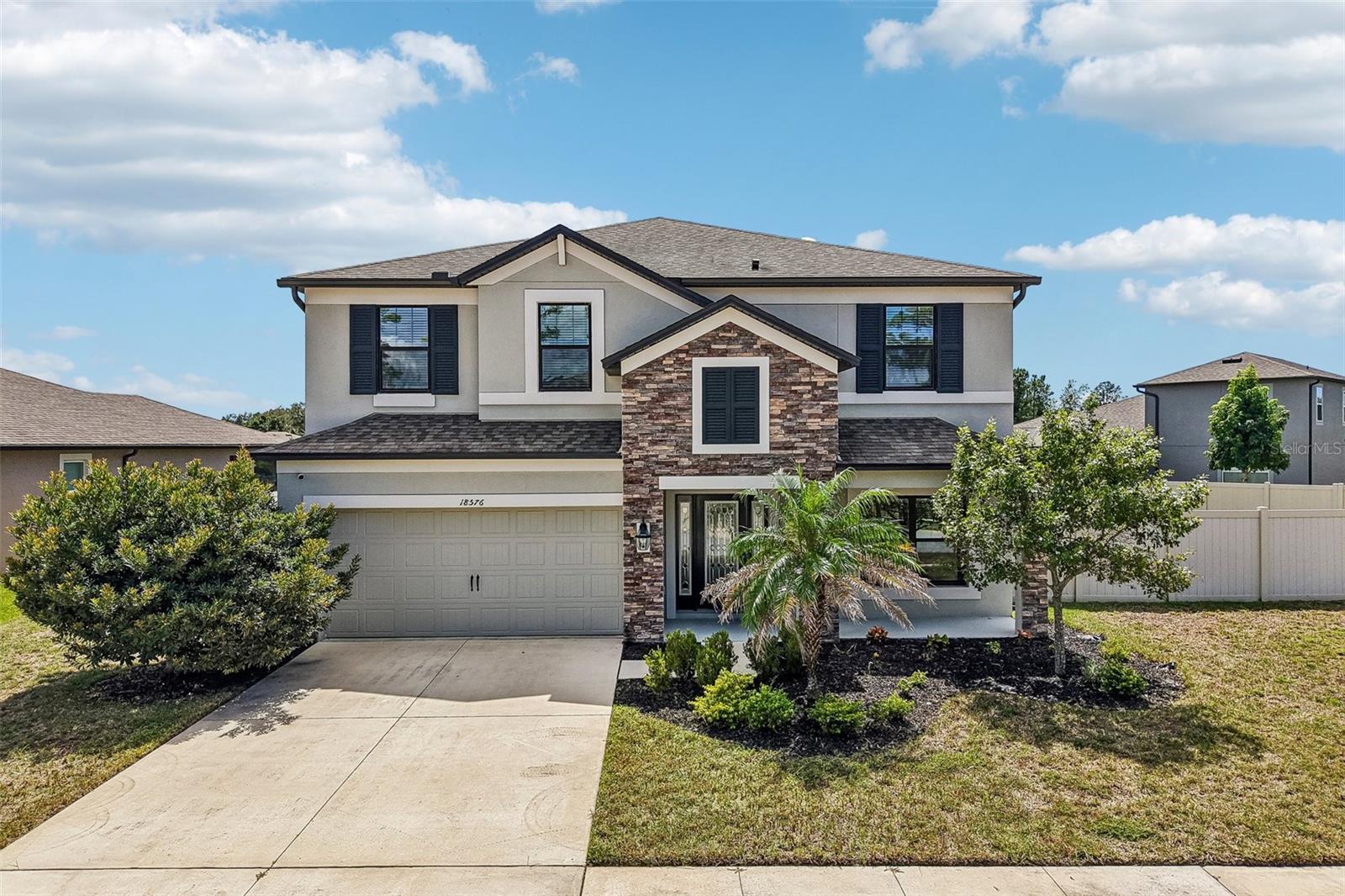 18576 Obregan Dr, Spring Hill
