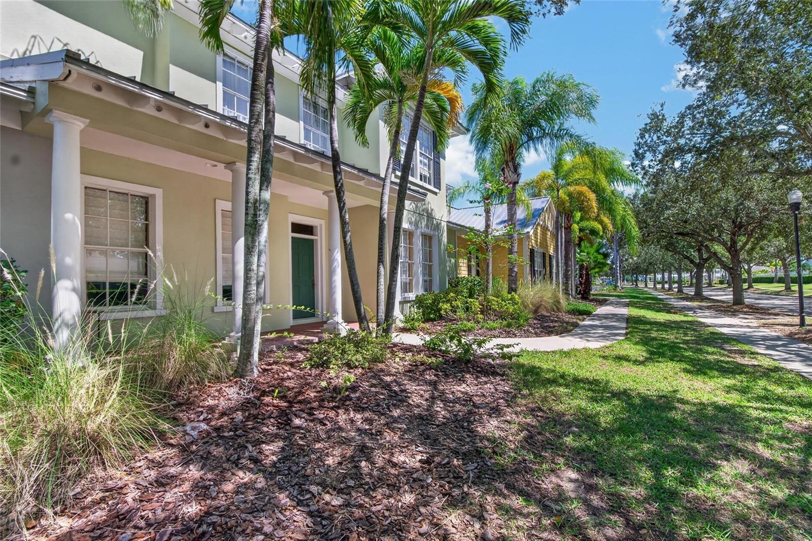 5518 LUMINAR POINTE LN