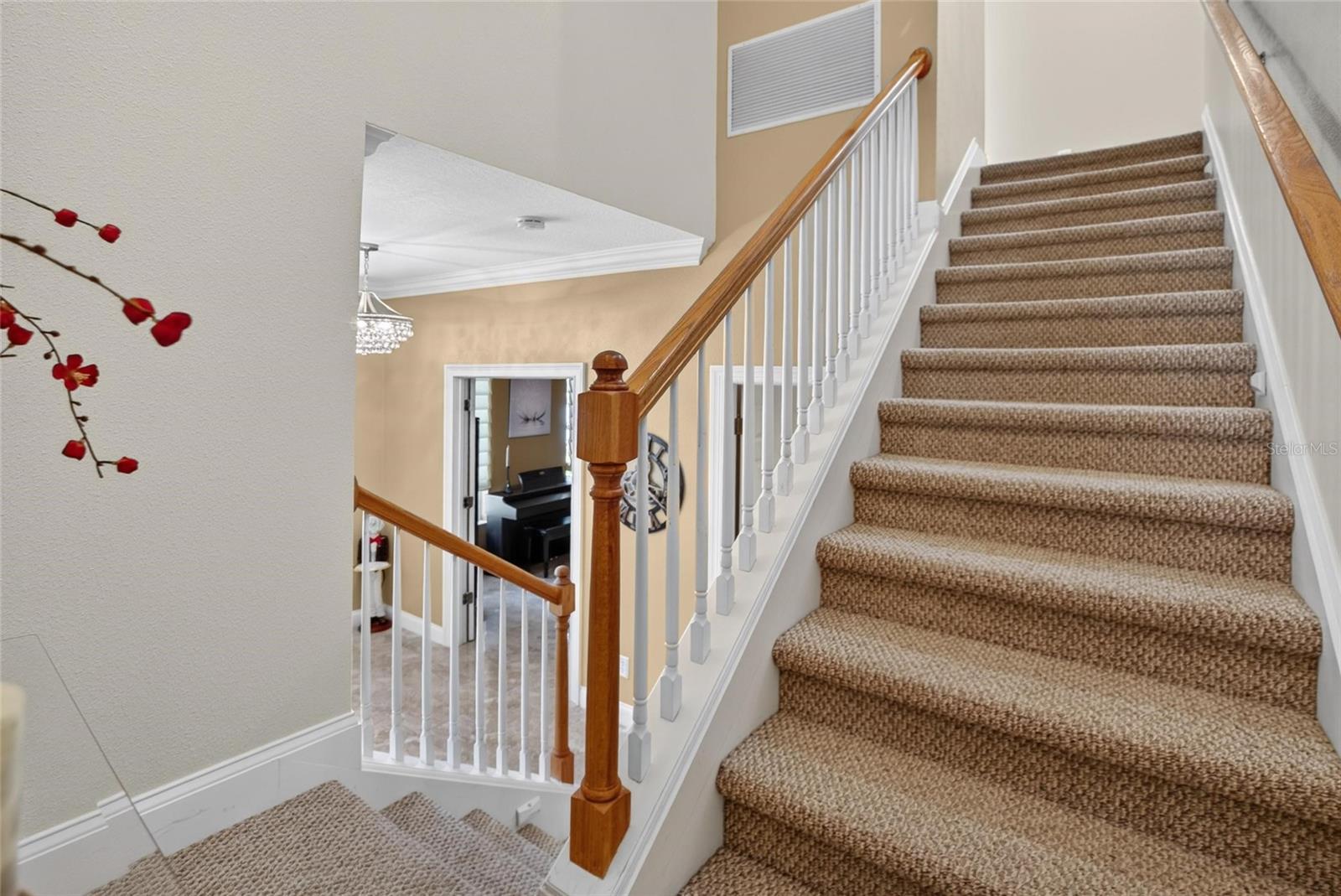 5518 LUMINAR POINTE LN