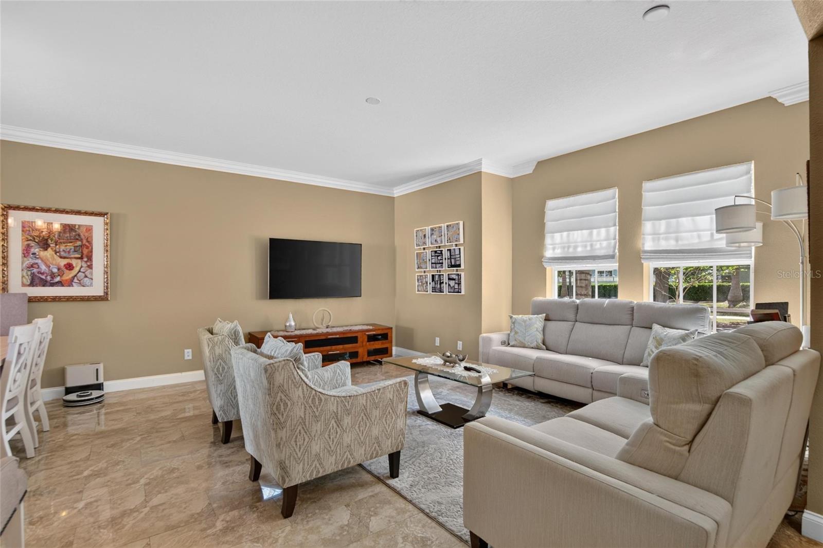 5518 LUMINAR POINTE LN