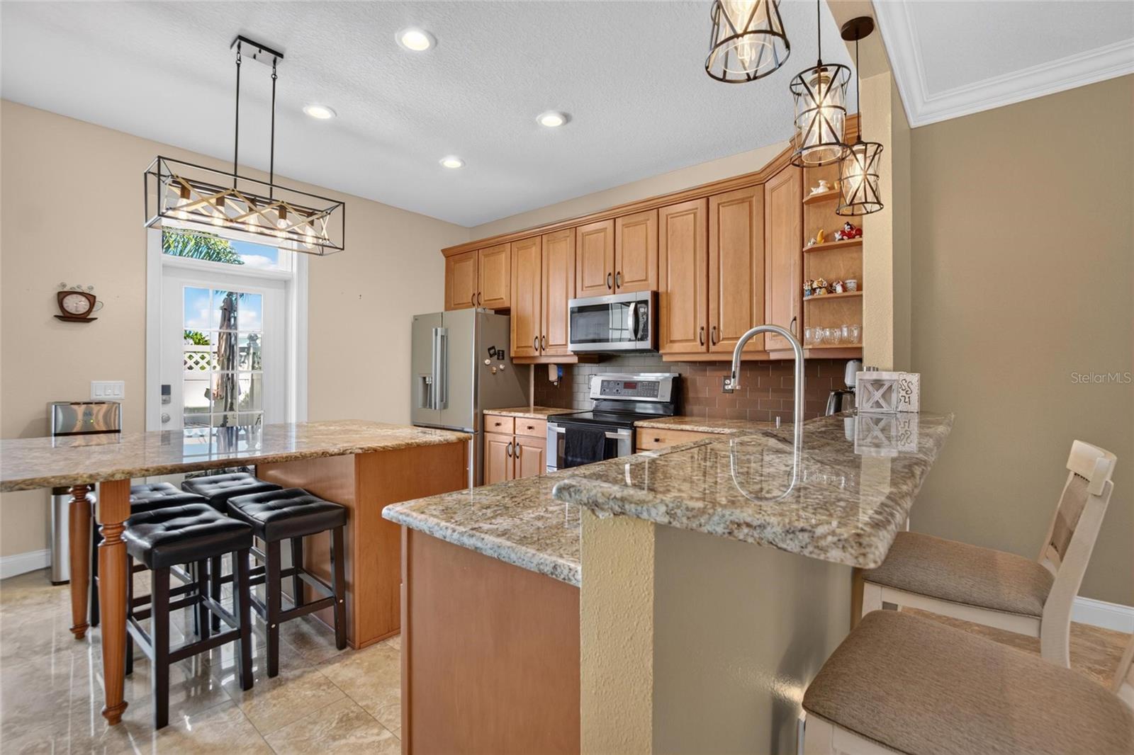 5518 LUMINAR POINTE LN