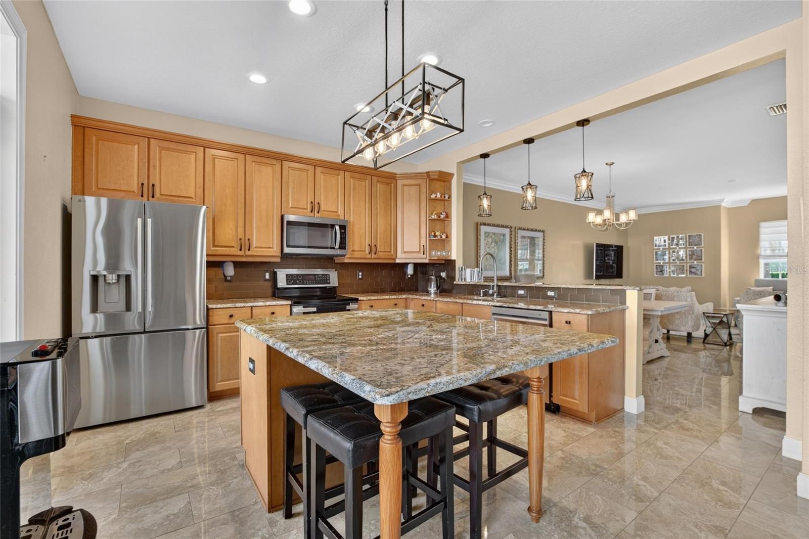5518 LUMINAR POINTE LN