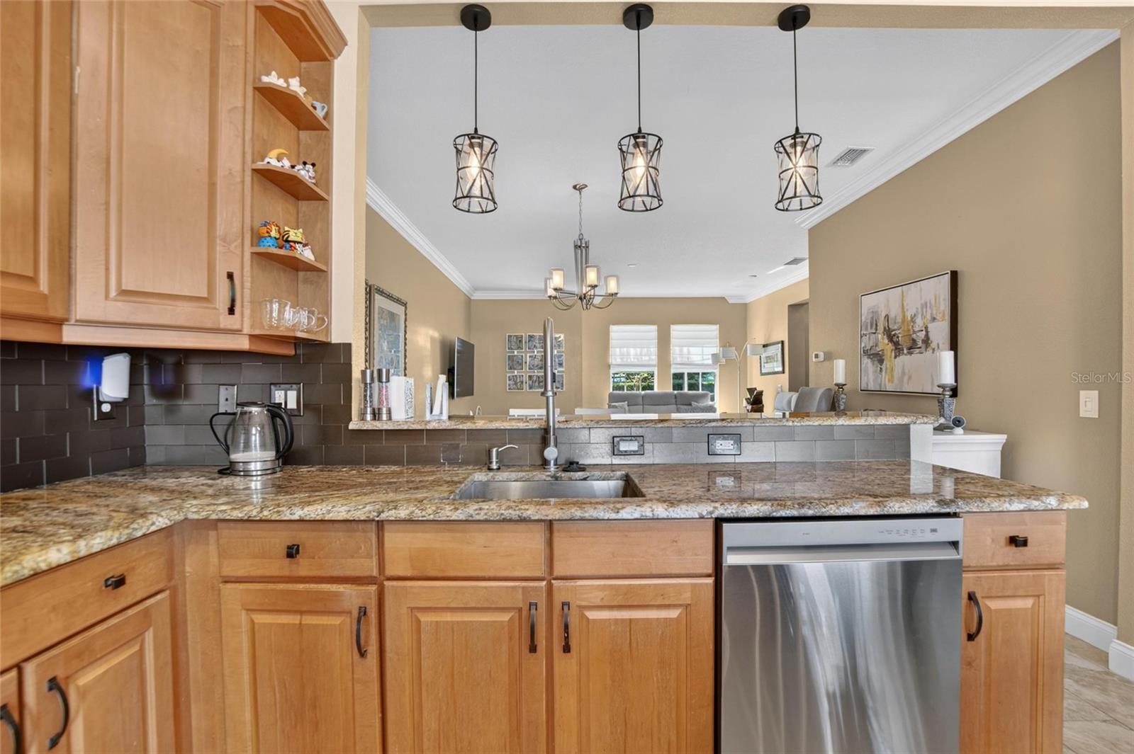 5518 LUMINAR POINTE LN