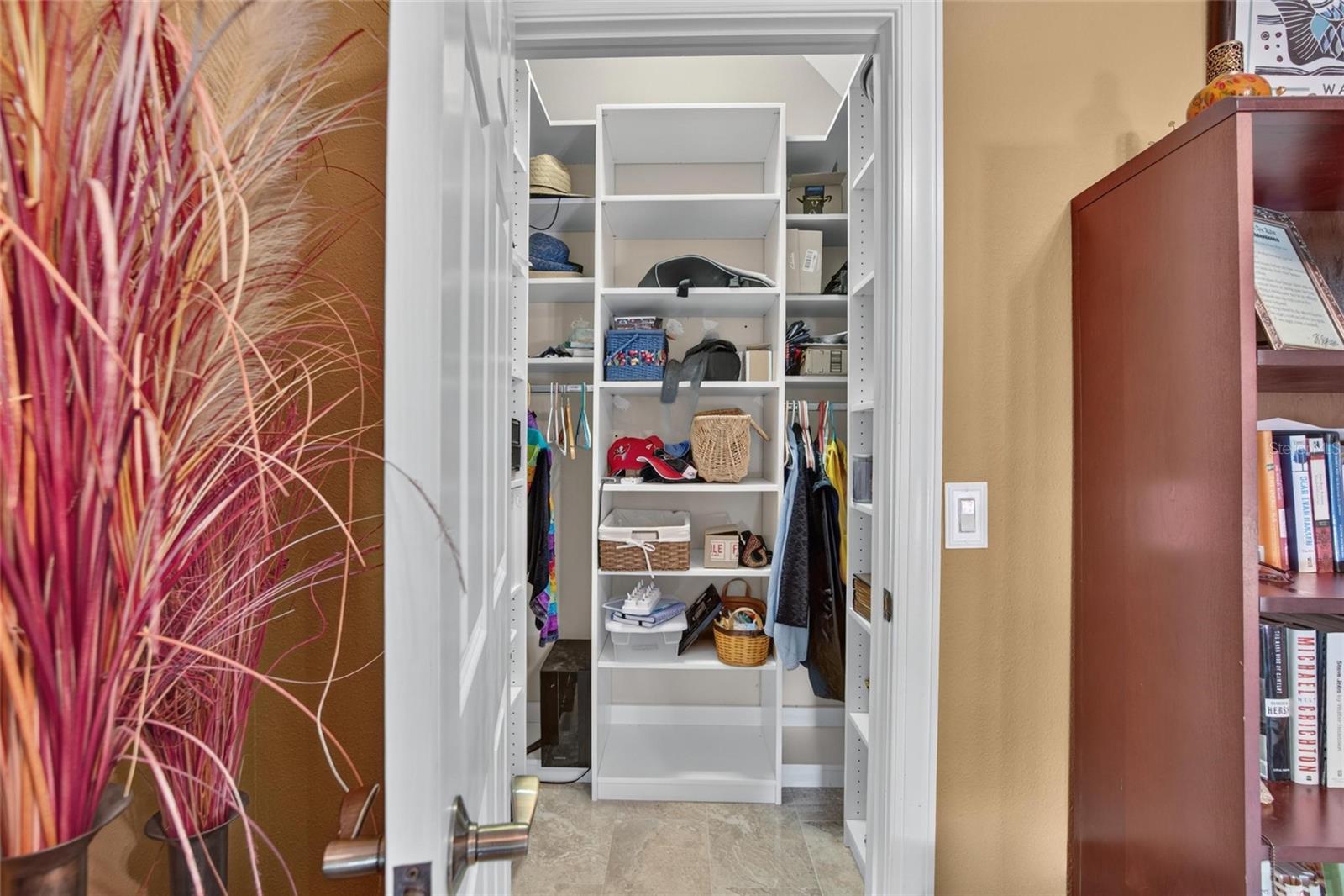 5518 LUMINAR POINTE LN