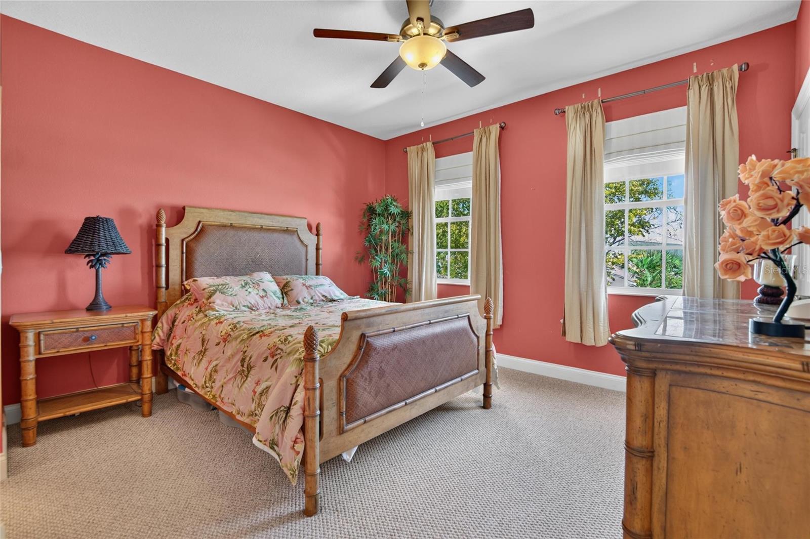 5518 LUMINAR POINTE LN